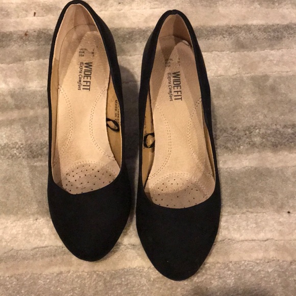 Black suede heels - Picture 2 of 3